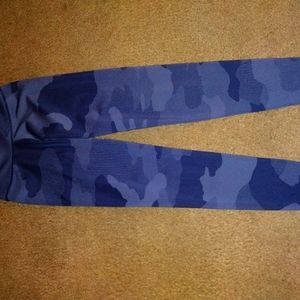 Aeire Blue camo high rise leggings xs